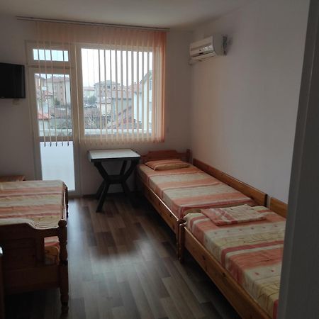 Kirovi House - Guest Rooms Tsarevo Rum bild