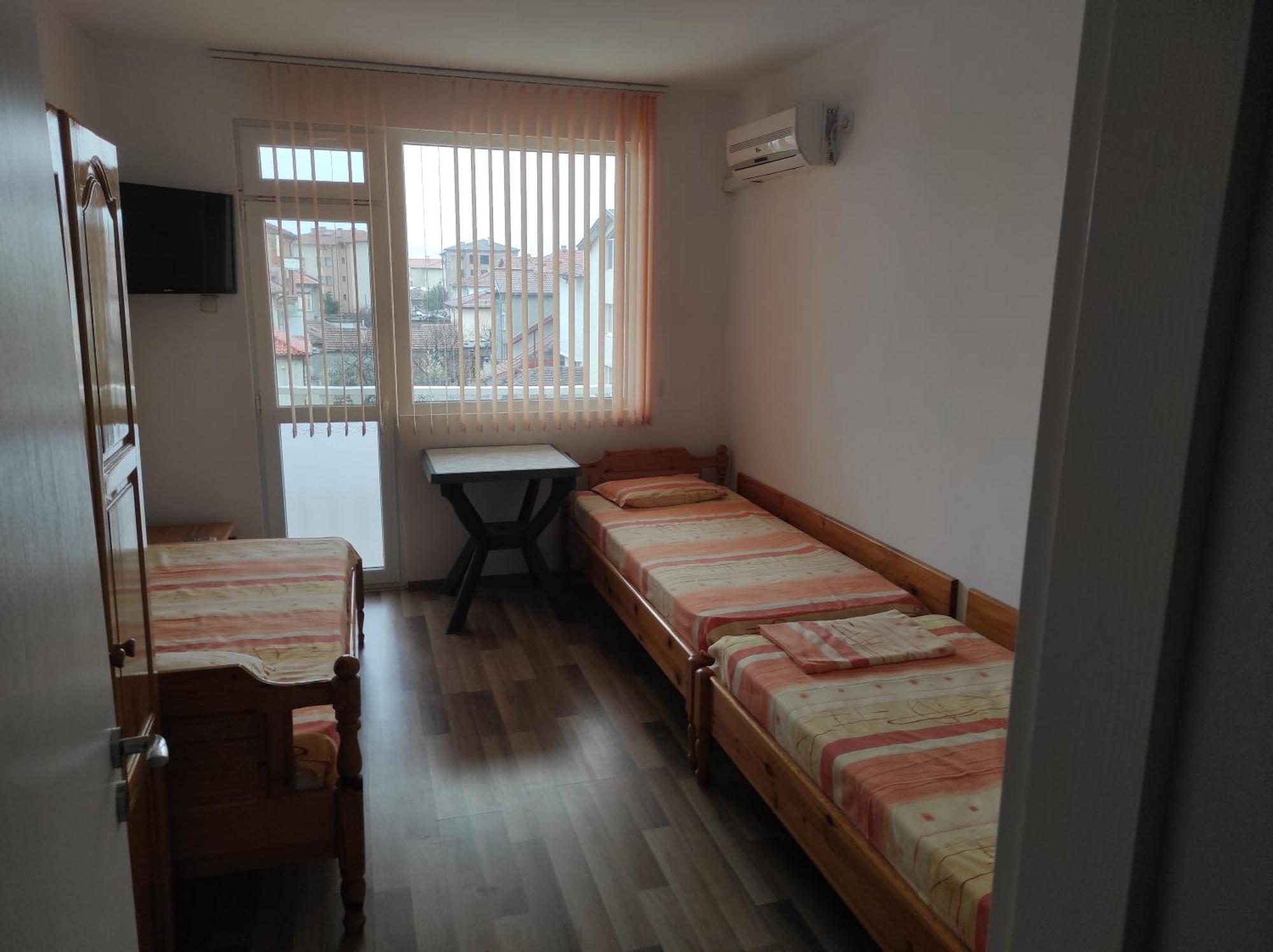 Kirovi House - Guest Rooms Tsarevo Rum bild